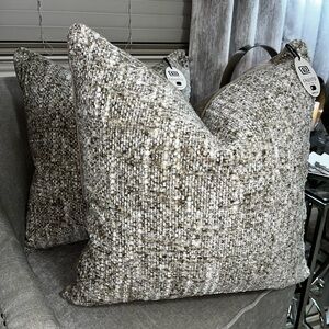 1-CALLISTO HOME CHANEL VELVET  DECORATIVE PILLOW